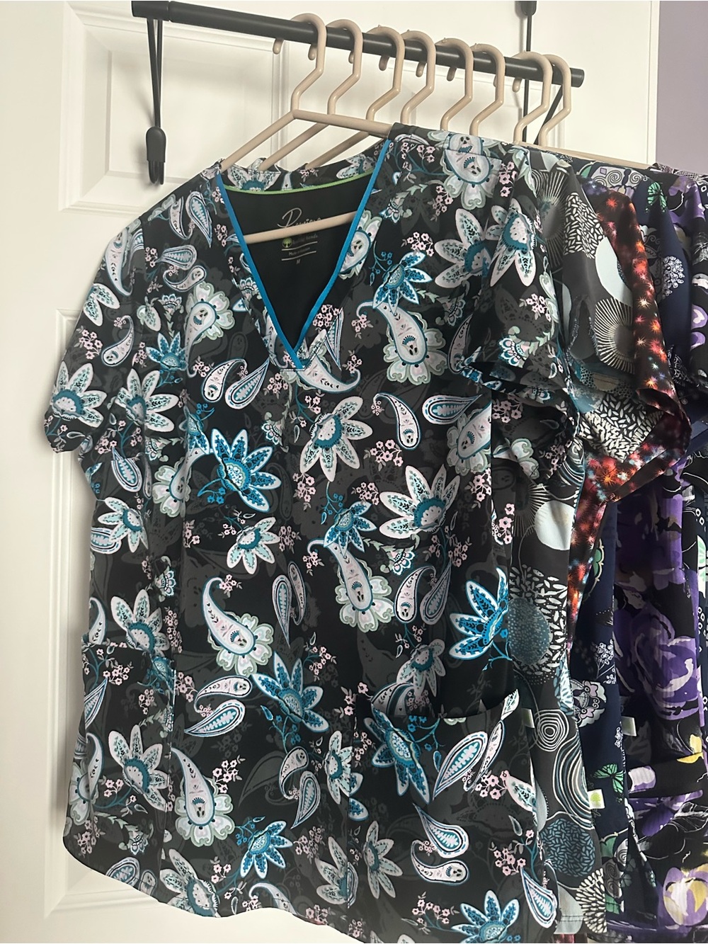 Set of 10 Medical Scrub tops Size Small mostly - Picture 5 of 12